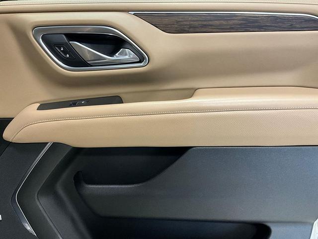 Photo of 2021 Empire Beige Metallic Chevrolet Tahoe