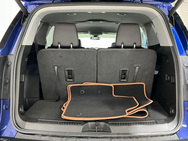 Photo of 2023 Ultra Blue Metallic GMC Acadia