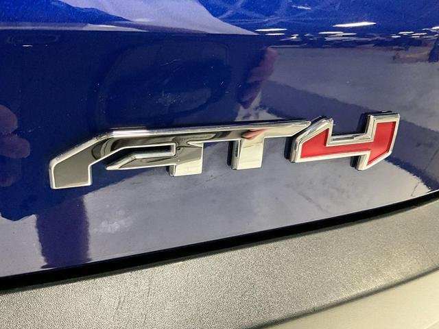 Photo of 2023 Ultra Blue Metallic GMC Acadia