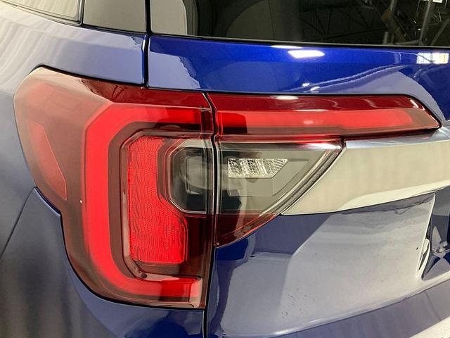 Photo of 2023 Ultra Blue Metallic GMC Acadia