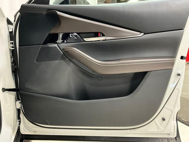 Photo of 2024 Snowflake White Pearl Mica Mazda CX-30
