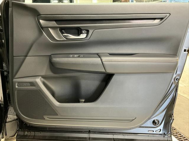 Photo of 2024 Platinum White Pearl Honda CR-V Hybrid