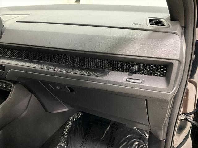 Photo of 2024 Platinum White Pearl Honda CR-V Hybrid