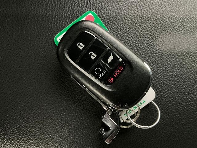 Photo of 2024 Platinum White Pearl Honda CR-V Hybrid
