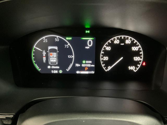 Photo of 2024 Platinum White Pearl Honda CR-V Hybrid