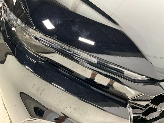 Photo of 2024 Platinum White Pearl Honda CR-V Hybrid