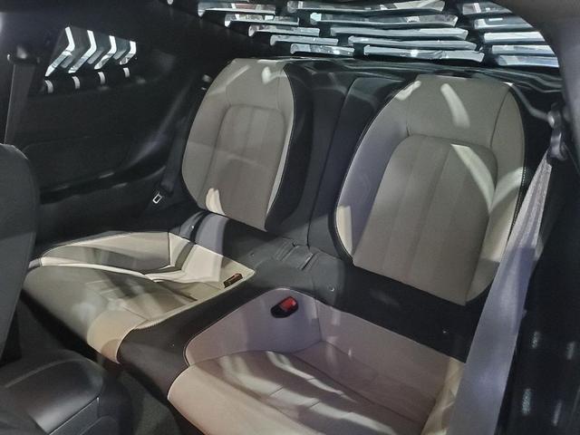 Photo of 2018 OXFORD WHITE Ford Mustang