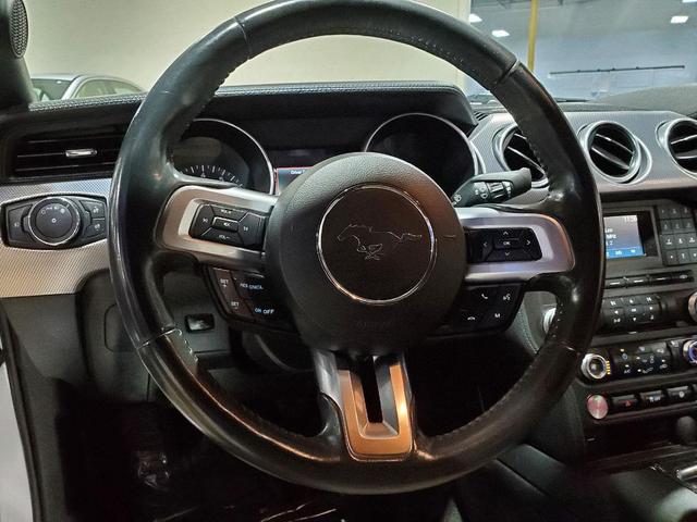 Photo of 2018 OXFORD WHITE Ford Mustang