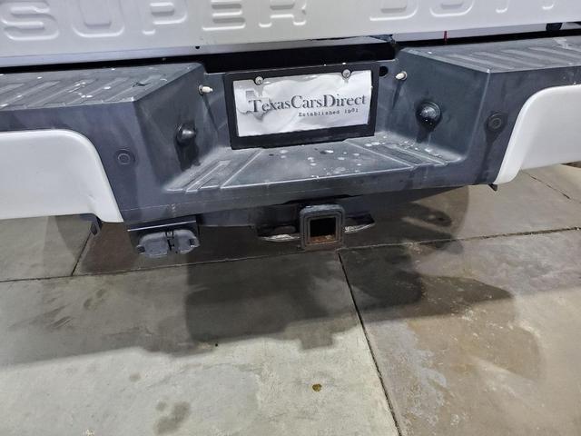 Photo of 2016 WHITE PLATINUM MET TRI-COAT Ford F-250