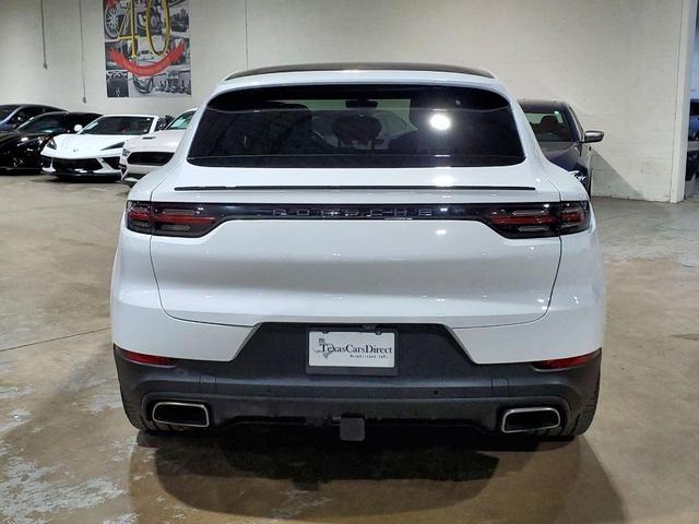 Photo of 2021 Carrara White Metallic Porsche Cayenne