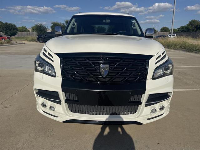 Photo of 2017 Majestic White INFINITI QX80