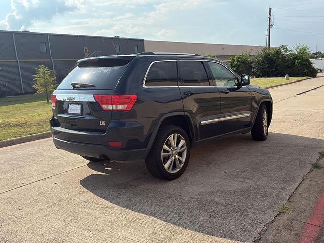 Photo of 2013 True Blue Pearl Jeep Grand Cherokee