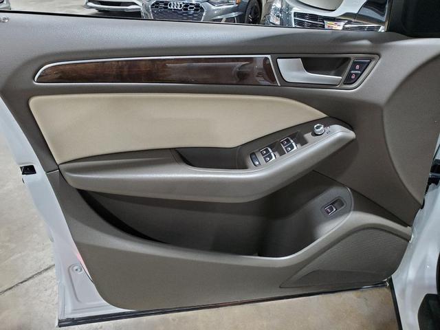 Photo of 2015 WHITE Audi Q5