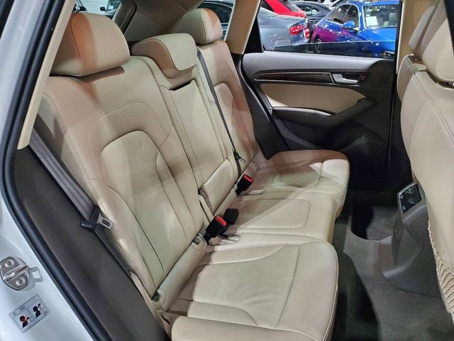 Photo of 2015 WHITE Audi Q5