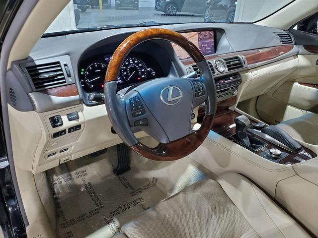 Photo of 2013 Obsidian Lexus LS 460
