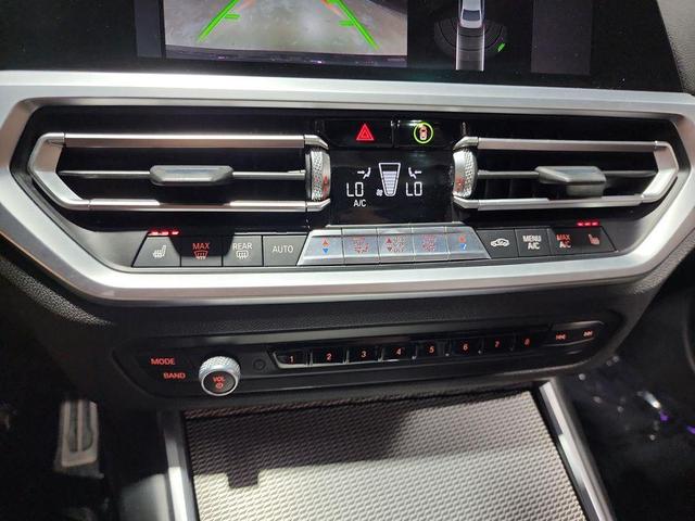 Photo of 2020 Black Sapphire Metallic BMW M340