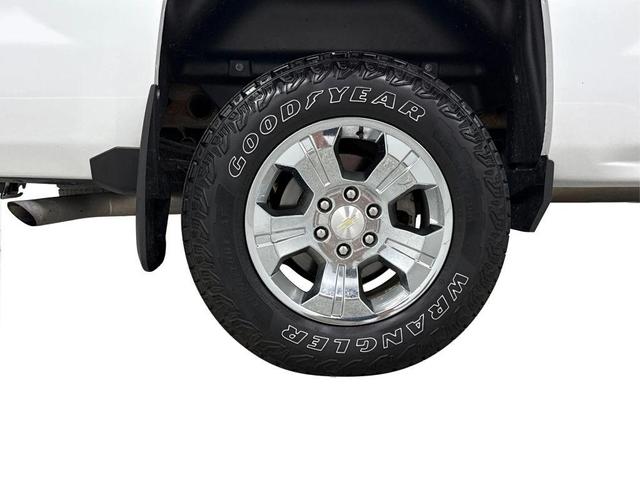 Photo of 2018 White Chevrolet Silverado 1500