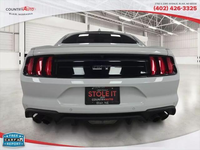Photo of 2021 White Ford Mustang
