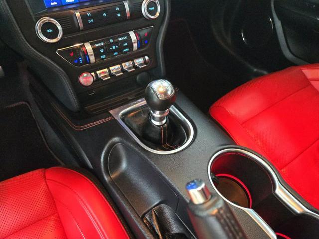 Photo of 2021 White Ford Mustang