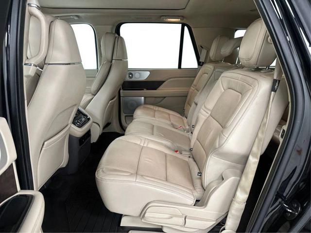 Photo of 2019 Black Lincoln Navigator L