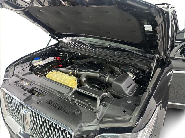 Photo of 2019 Black Lincoln Navigator L