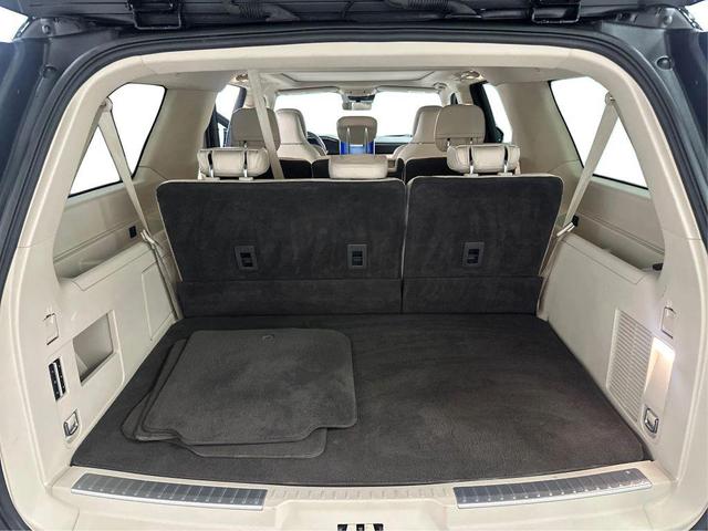 Photo of 2019 Black Lincoln Navigator L