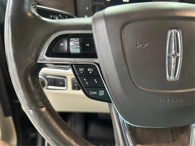 Photo of 2019 Black Lincoln Navigator L