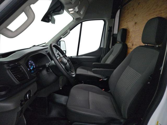 Photo of 2023 White Ford Transit-350