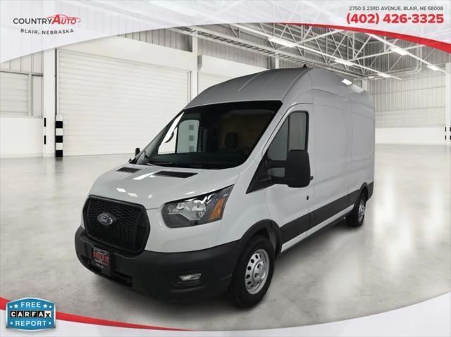 Photo of 2023 White Ford Transit-350