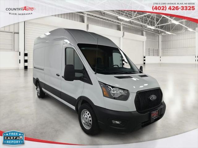 Photo of 2023 White Ford Transit-350