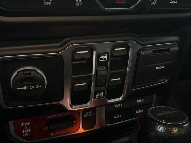 Photo of 2021 Black Jeep Gladiator