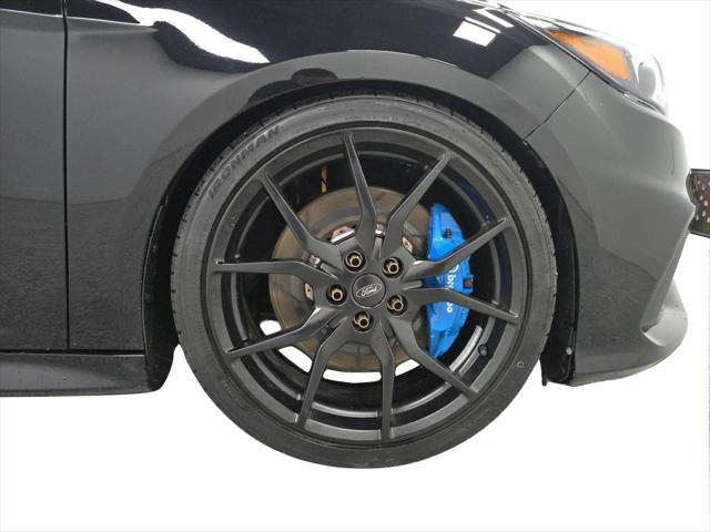 Photo of 2016 Black Ford Focus RS