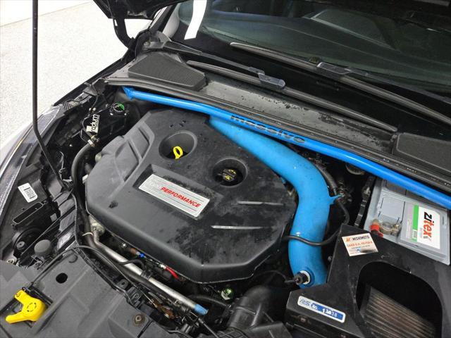 Photo of 2016 Black Ford Focus RS