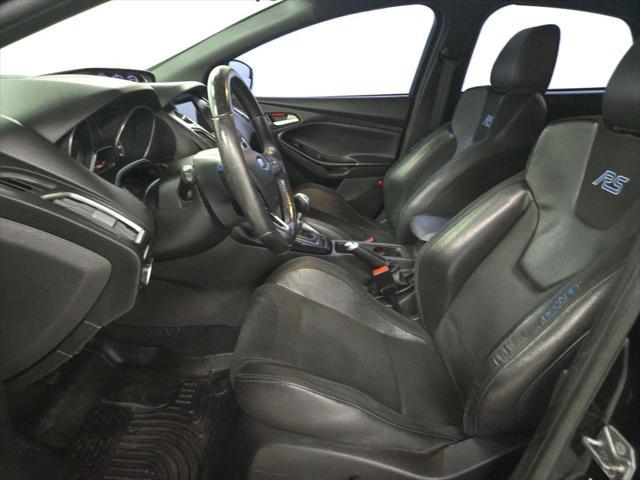 Photo of 2016 Black Ford Focus RS