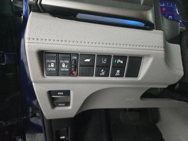 Photo of 2019 Blue Honda Odyssey