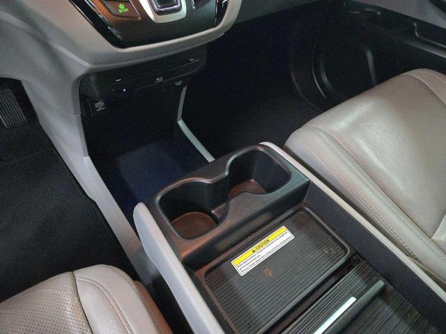 Photo of 2019 Blue Honda Odyssey