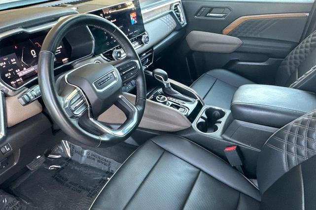 Photo of 2023 Summit White GMC Canyon