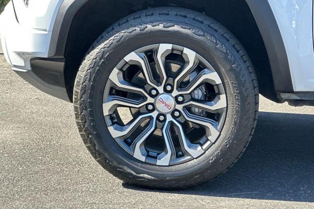 Photo of 2023 Summit White GMC Canyon