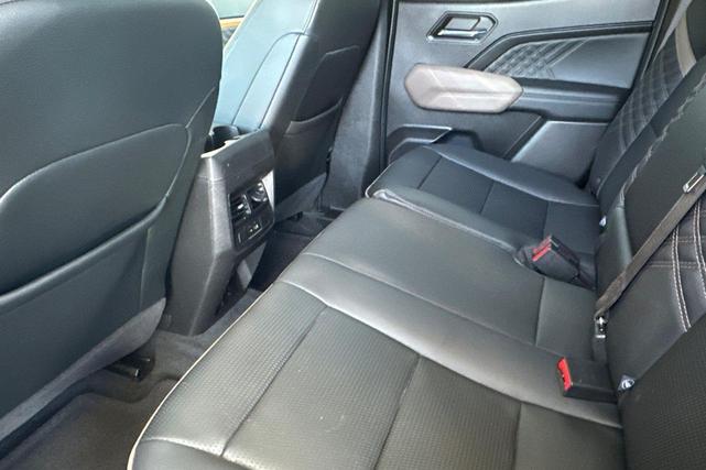 Photo of 2023 Summit White GMC Canyon