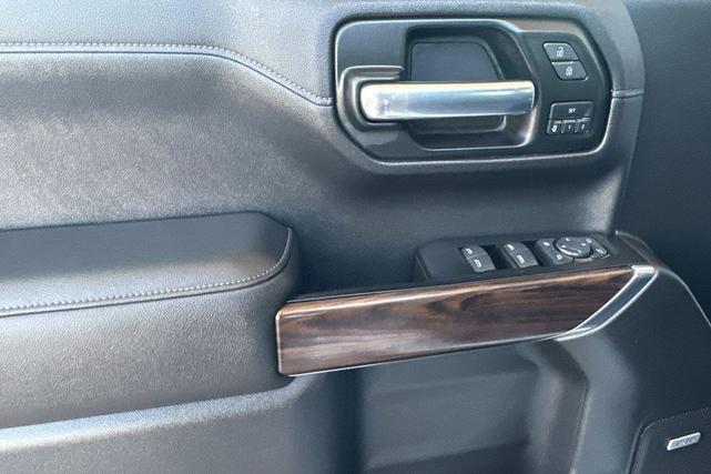 Photo of 2019 White Frost Tricoat GMC Sierra 1500