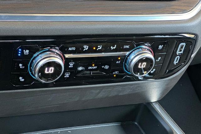 Photo of 2024 White Frost Tricoat GMC Sierra 1500