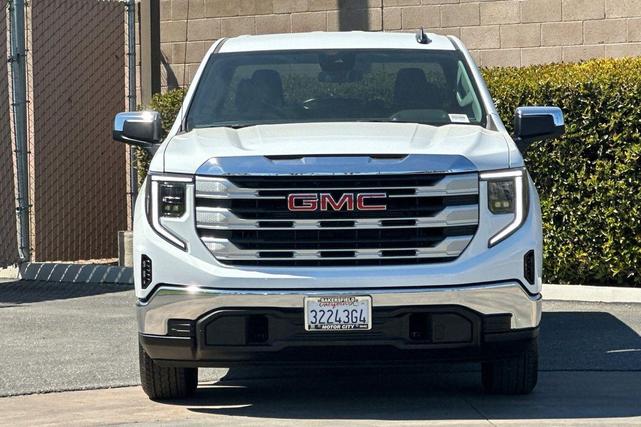 Photo of 2025 Summit White GMC Sierra 1500