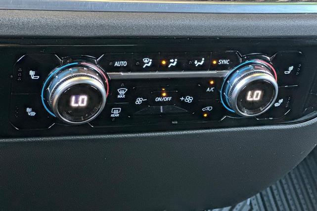 Photo of 2023 Summit White GMC Sierra 1500
