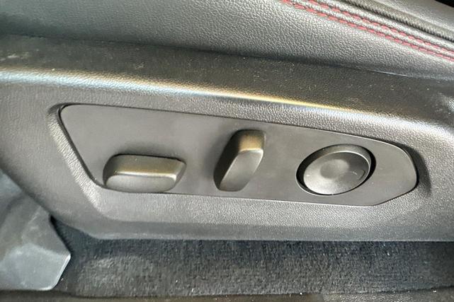 Photo of 2023 Desert Sand Metallic GMC Canyon