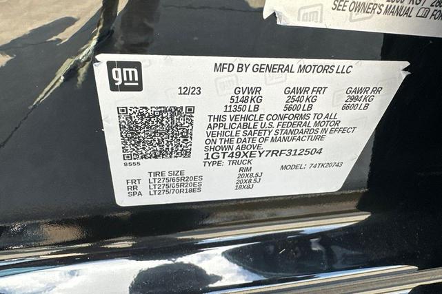 Photo of 2024 Onyx Black GMC Sierra 2500
