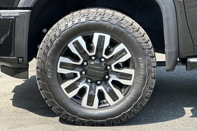 Photo of 2024 Onyx Black GMC Sierra 2500