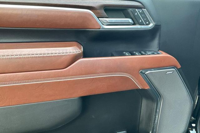 Photo of 2024 Onyx Black GMC Sierra 2500