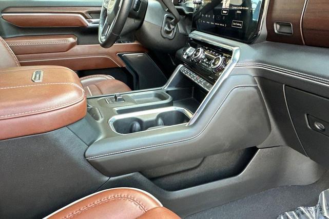 Photo of 2024 Onyx Black GMC Sierra 2500