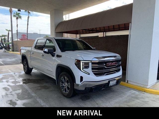 Photo of 2022 Summit White GMC Sierra 1500