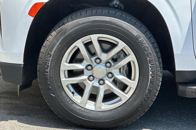 Photo of 2021 Summit White Chevrolet Suburban